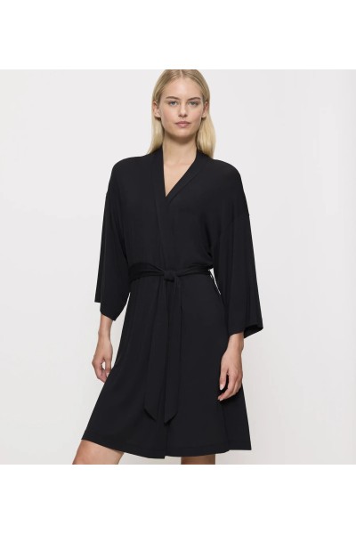 Aura Spotlight Robe